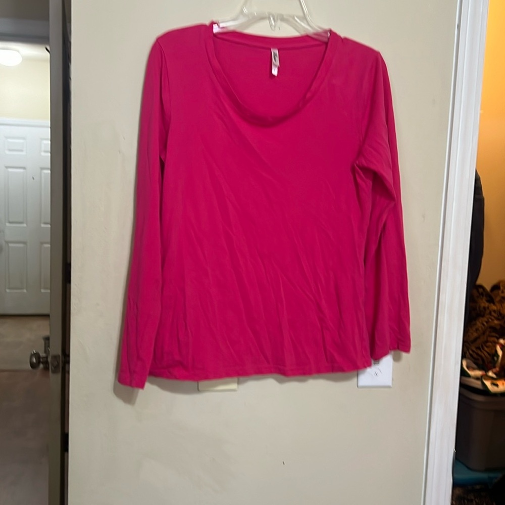 Hot pink long sleeve tee